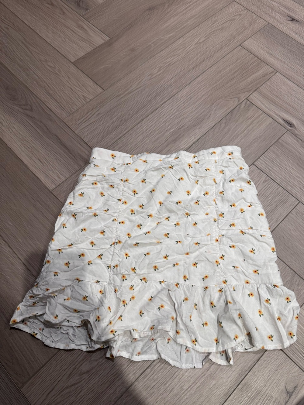 Hollister white Floral Ruffle Mini Skirt